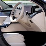 Nowoczesne, luksusowe wnętrze Hondy Civic z eleganckimi detalami